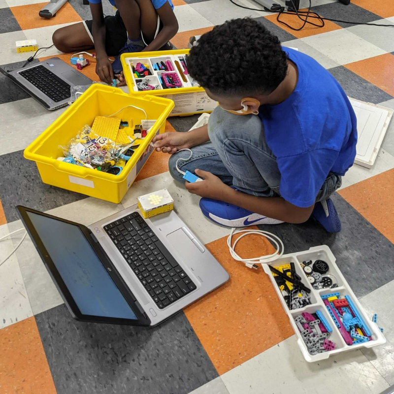 Robotics: LEGO SPIKE: Helpful Robots