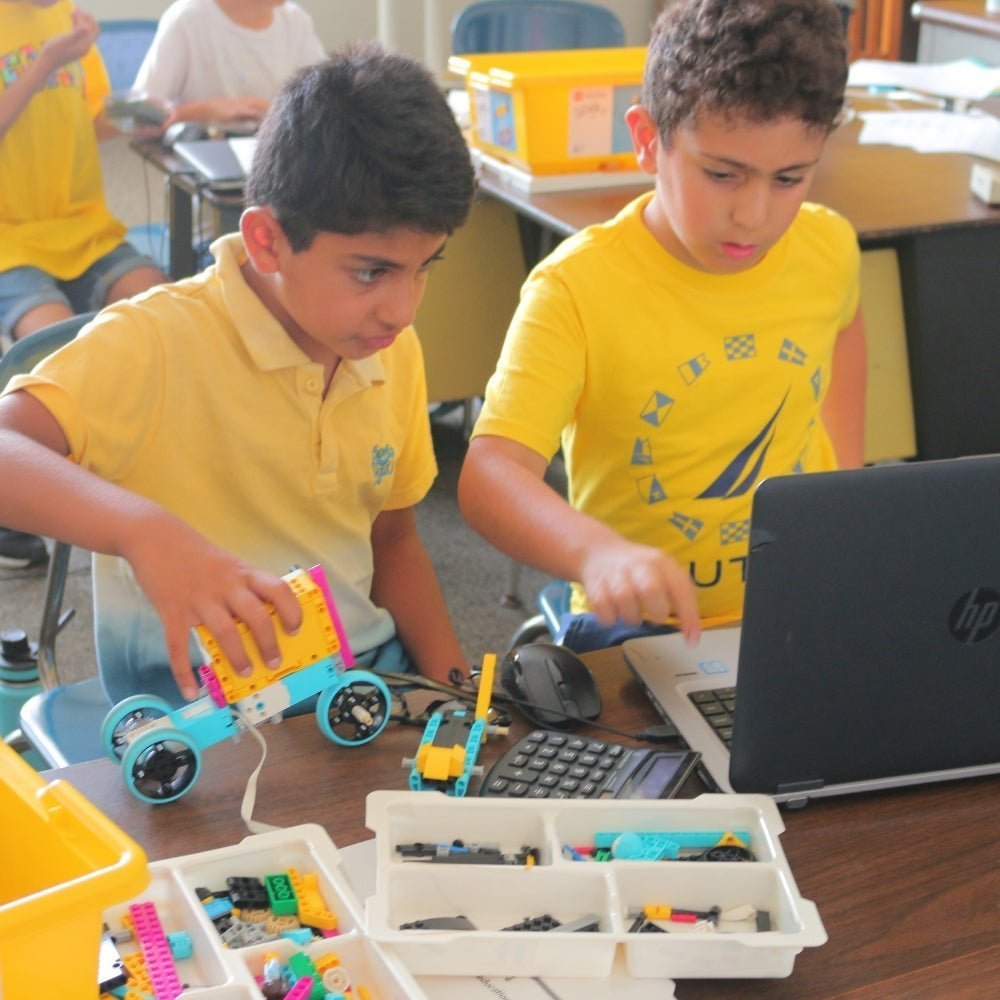 Bit For Bit Lego Robotics & Engineering Lab with LEGO & Micro:bit – Brains & Motion